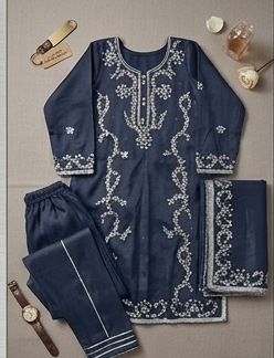 Noir Grace – Gota Work 3-Piece Luxury Suit